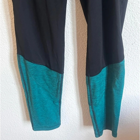 Women's Danskin Now Fitted Leggings Size Large (12-14) black with Green - Picture 6 of 13